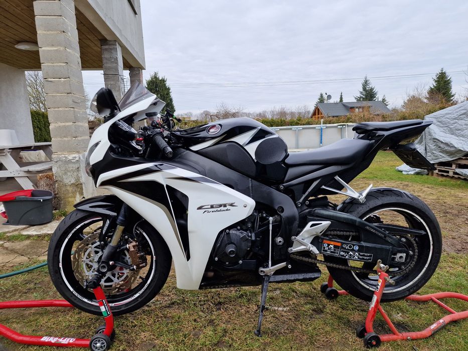 Sprzedam Hondę CBR 1000RR