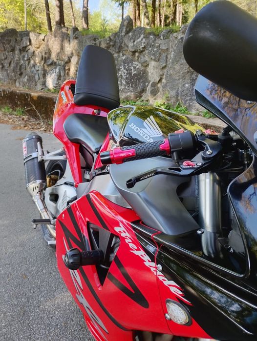 Honda CBR 900 (954)