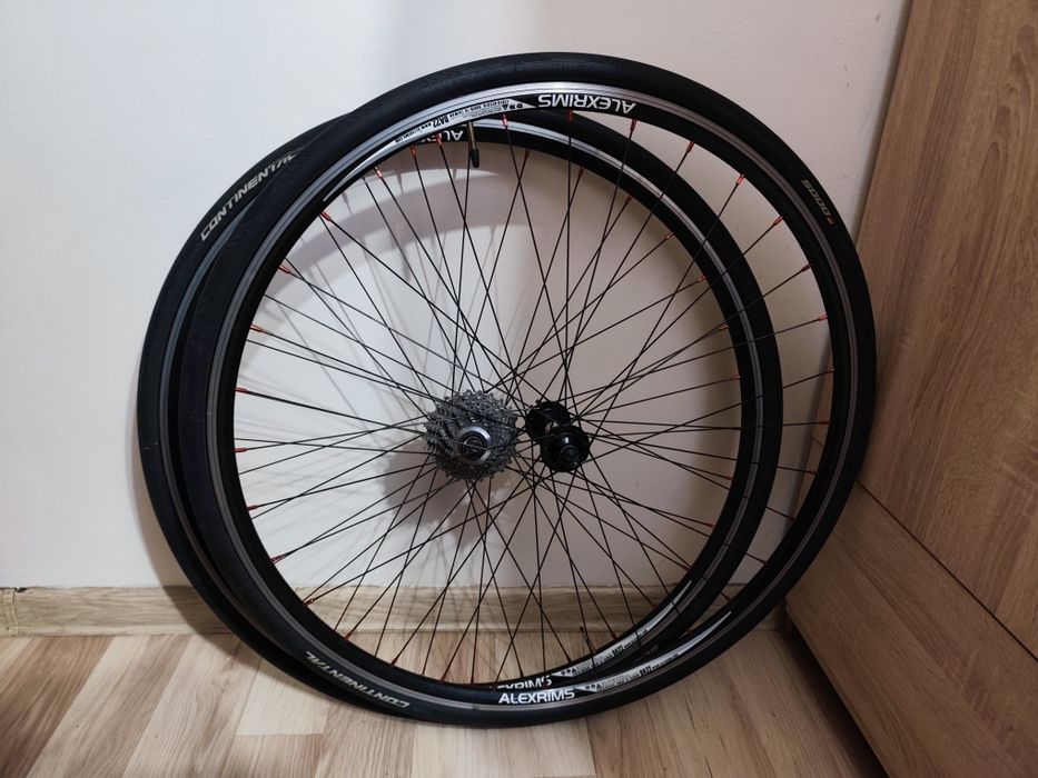 Komplet kół szosowych ALEXRIMS DA22, Novatec (łożyska maszynowe) +