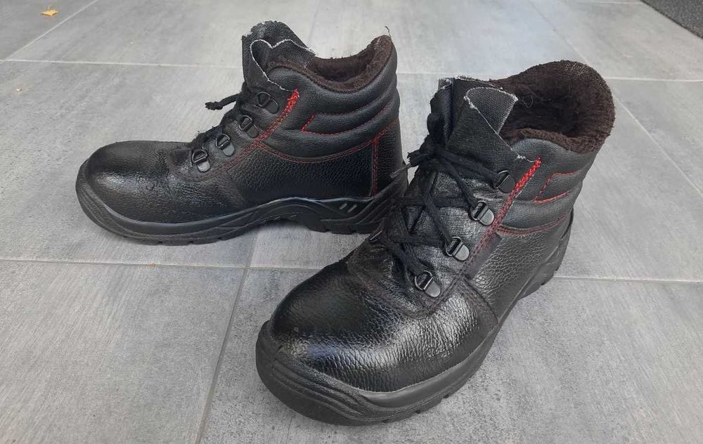 Б/у утепленные ботинки рабочие Art Master с металическим носком, р. 40