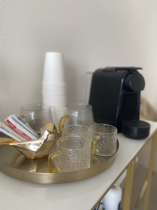 Оренда місця для майстра МАНІКЮРУ (є ГЕНЕРАТОР)