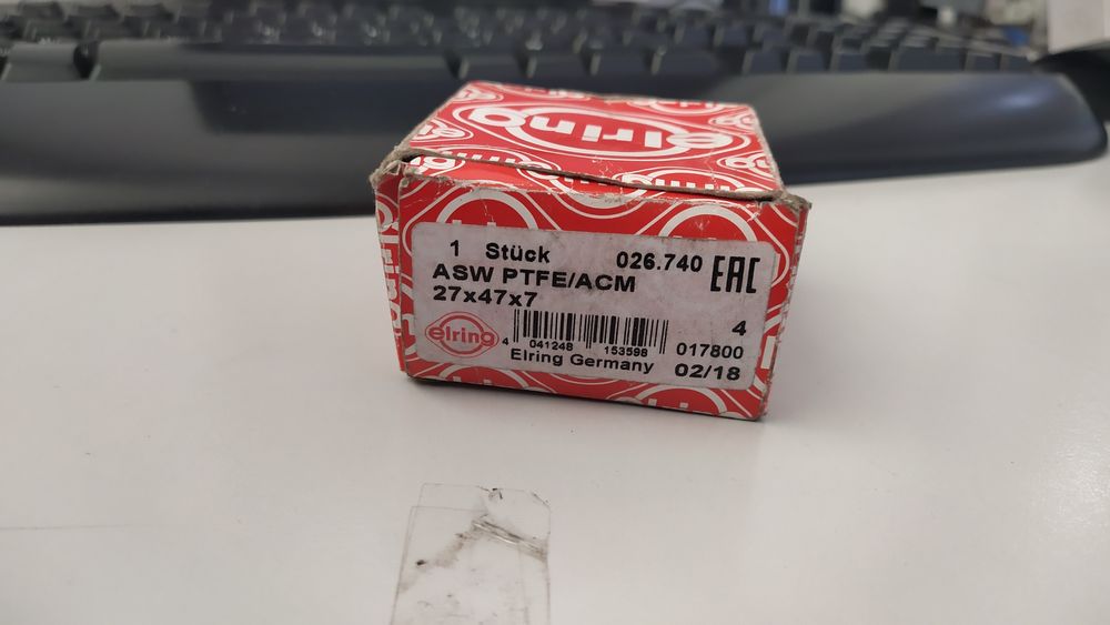 Сальники распредвала и коленвала Elring.