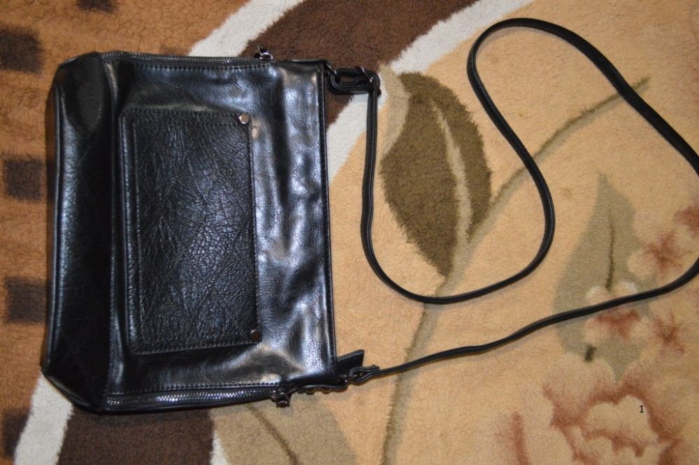 Распродажа женских сумок и кошельков