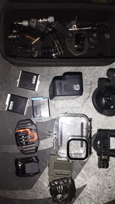 Go pro hero 9 original com bastantes assessórios e bateria extras