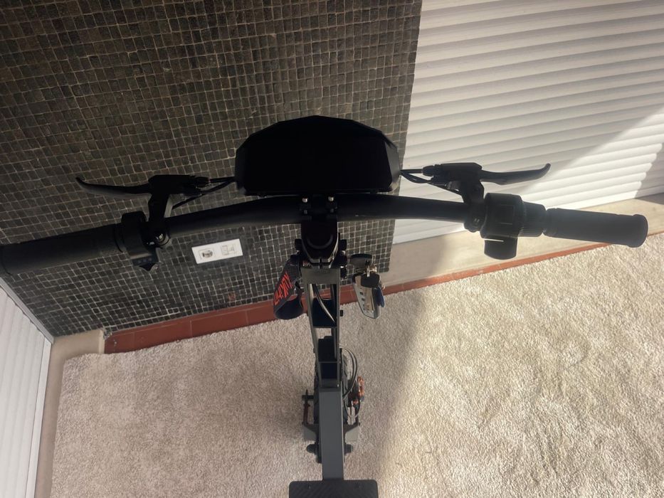 Trotinete kukirin G4 de 2025 seminova com muito pouco uso