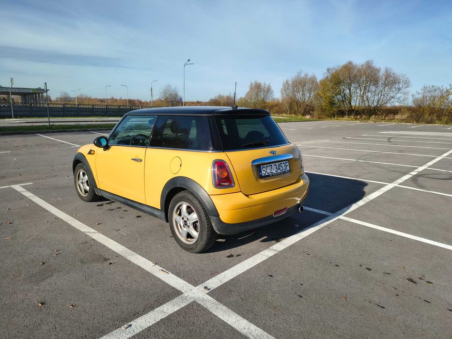 Mini Cooper r 56 2007 r żółty 1.6 benzyna alusy
