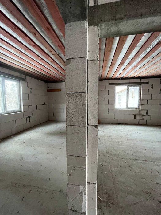 Продаж будинку на околиці Старих Петрівців
