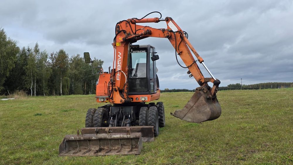 Koparka kołowa Hitachi FH 85W Compact line, koparka 9t, koparka kołowa