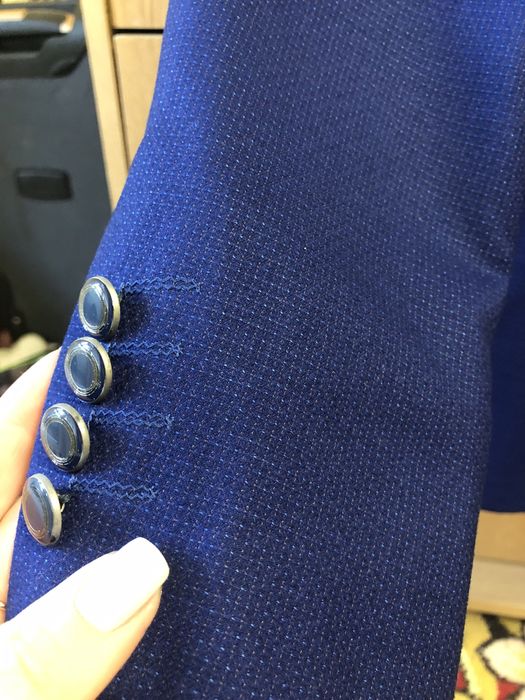 Чоловічий класичний костюм