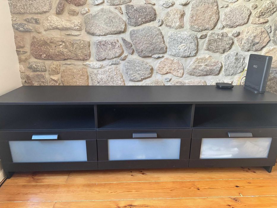 Móvel de TV IKEA Brimnes Preto c/ 3 Gavetas 180x41x53cm (Excelente Estado)