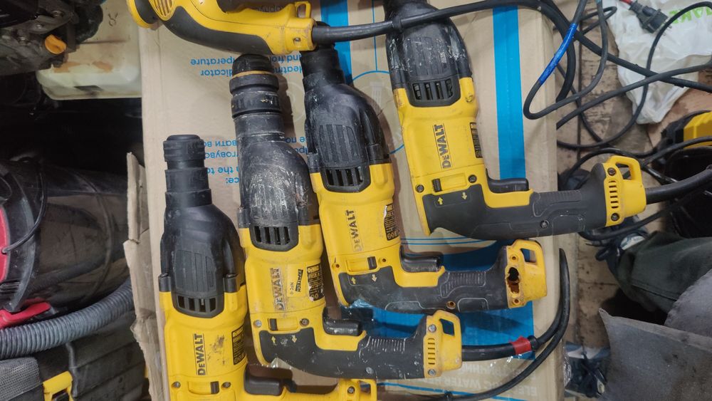 Инструмент Dewalt