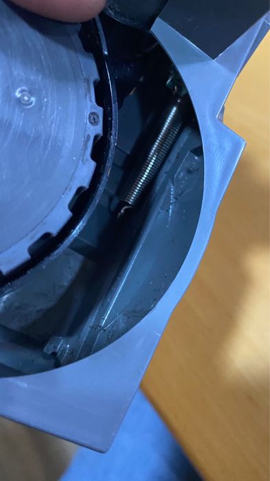 Roomba 976 com avaria na roda para peças ou reparação