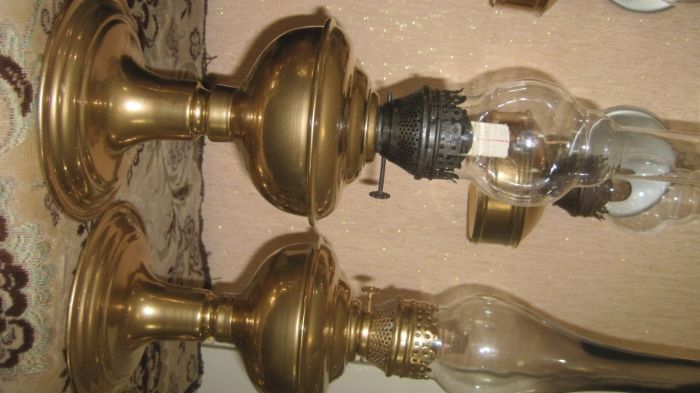 продаю реставрированые стариные большие керосиновые лампы