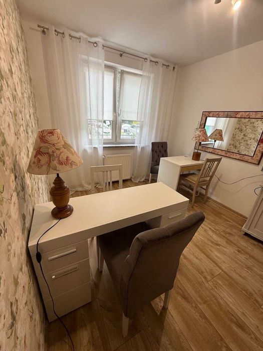 Podnajmę stanowiska manicure