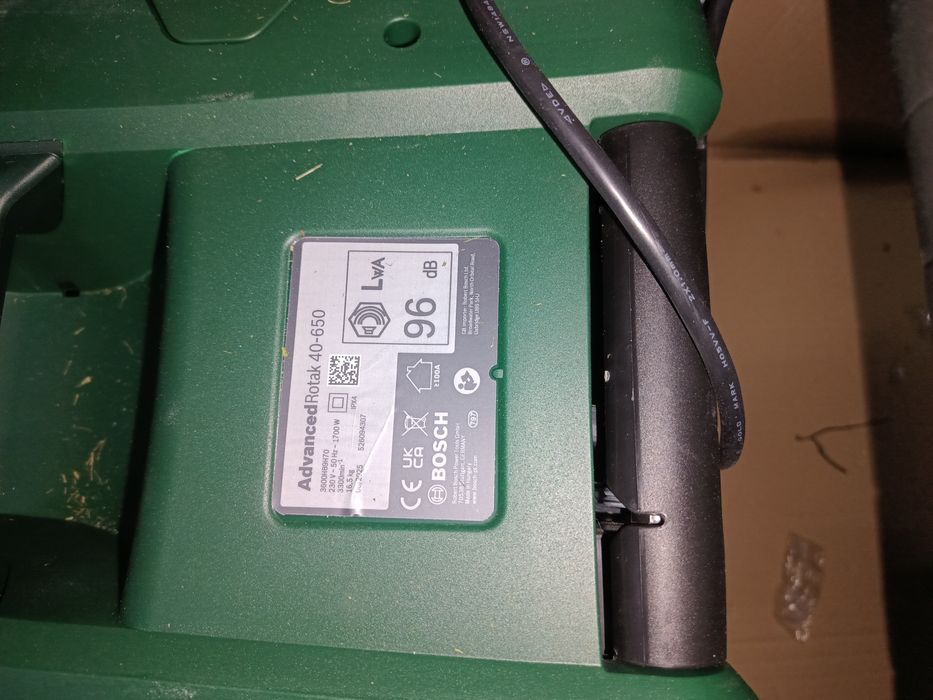 Kosiarka elektryczna 1700W 40cm 50l BOSCH AdvancedRotak 40-650