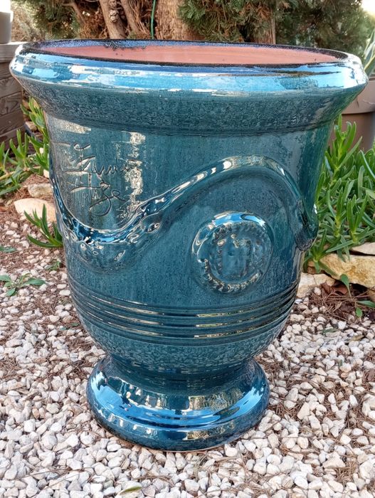 Piękne stylowe donice z południa Francji