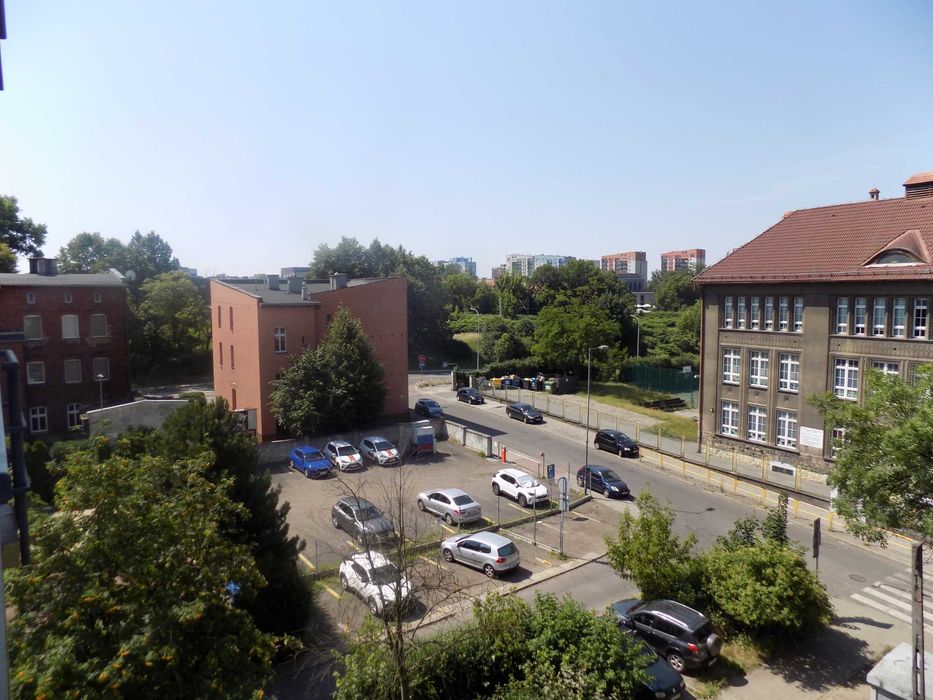 Do wynajęcia kawalerka : Zabrze centrum ul. Kowalska dla studentów - Więcej