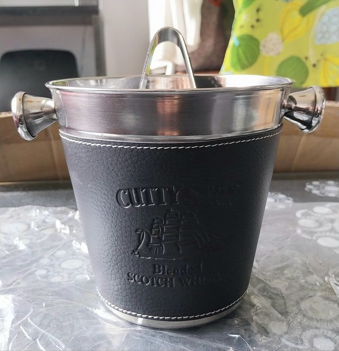Balde de Gelo Cutty S. Novo, Embalado