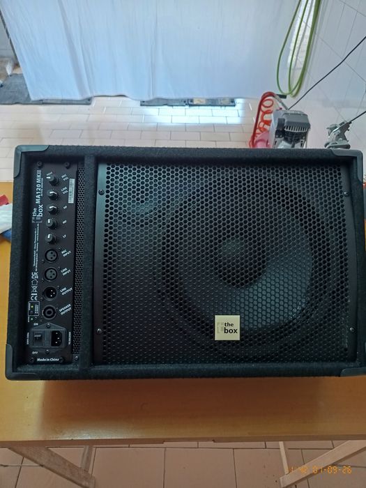 Coluna/monitor amplificada 120 w