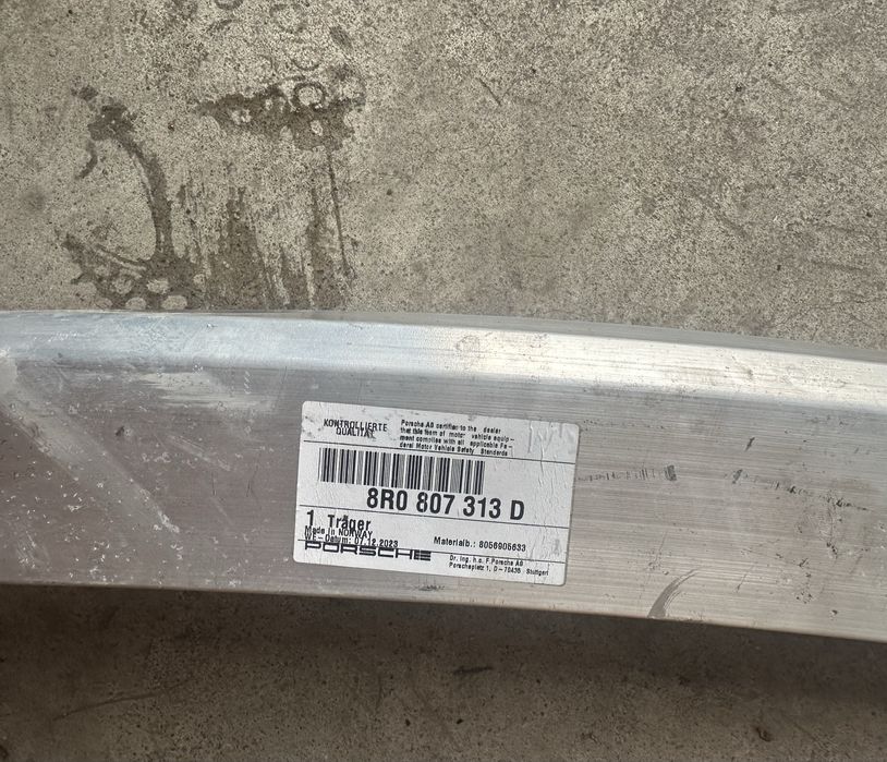 Audi Q5, Porsche Macan 95B підсилювач заднього бампера 8R0807313D