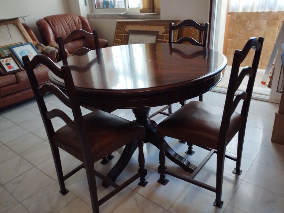 Mesa de sala Antiga