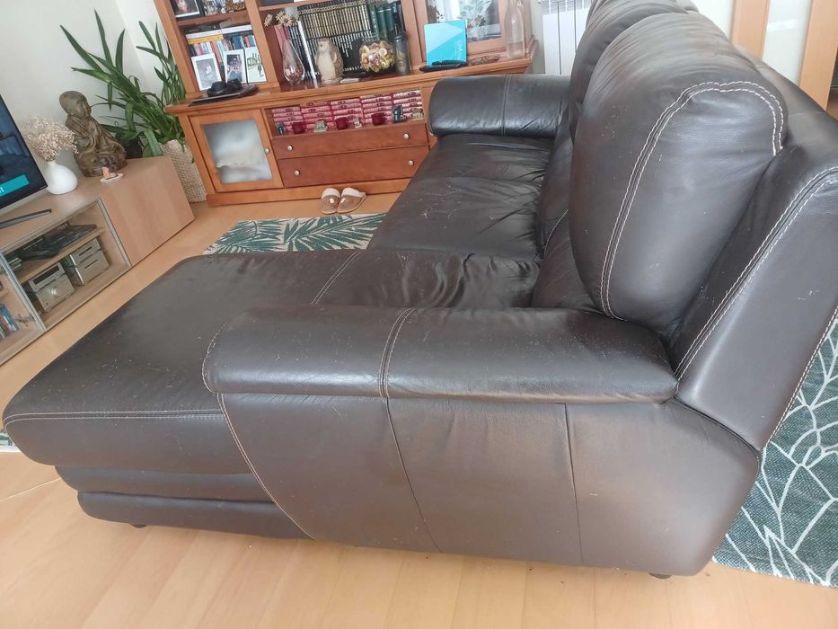 Sofá em pele Chateau d'Ax 3 lugares com chaise long e relax eléctrico