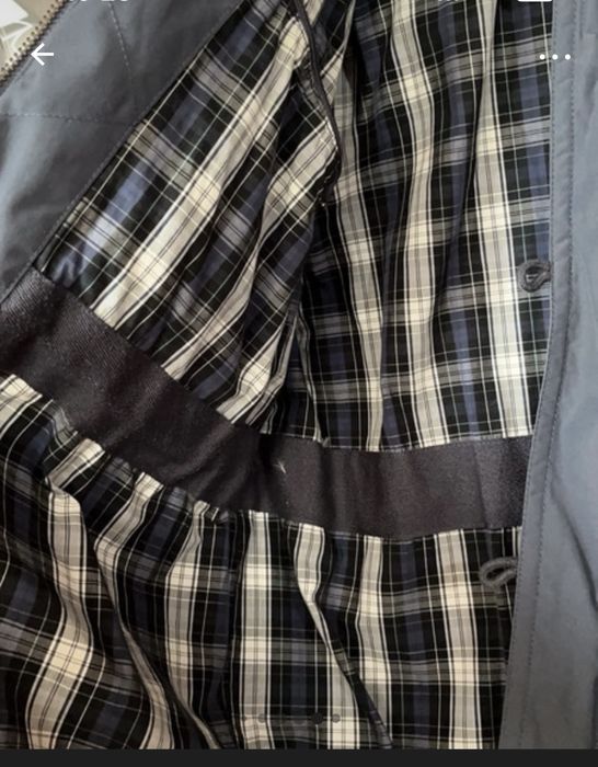 Blusao marca Levis Strauss