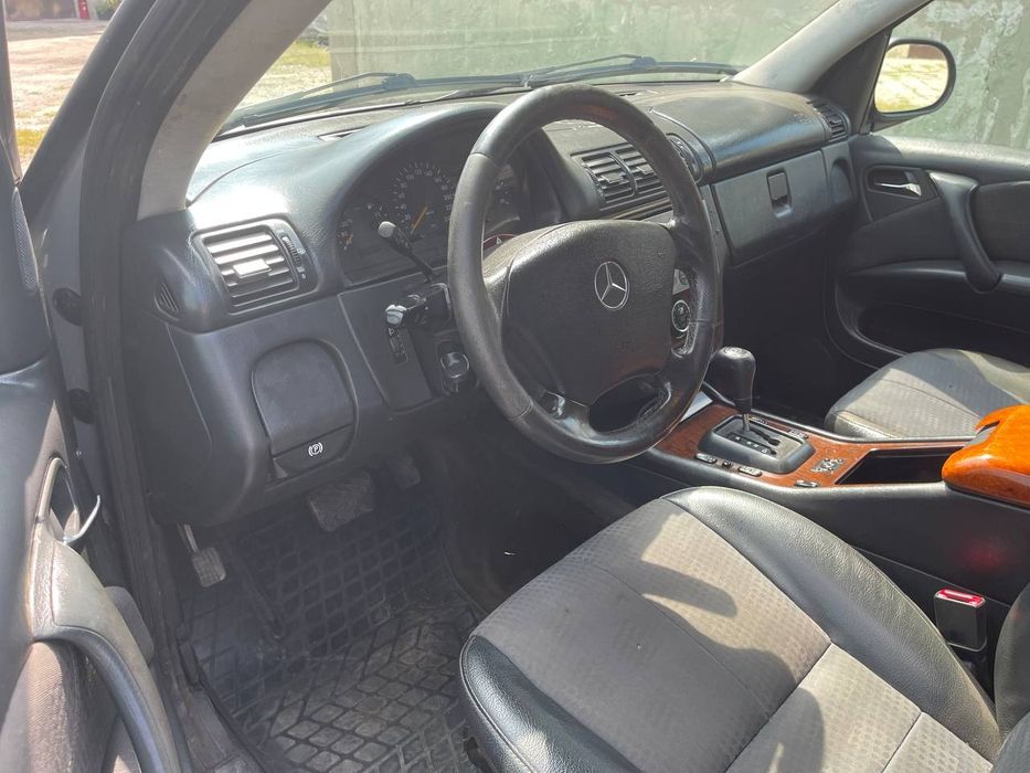 Mersedes Ml163( Мерседес Мл) 2,7 Дизель Автомат 2004 рік Повний привід 4Х4