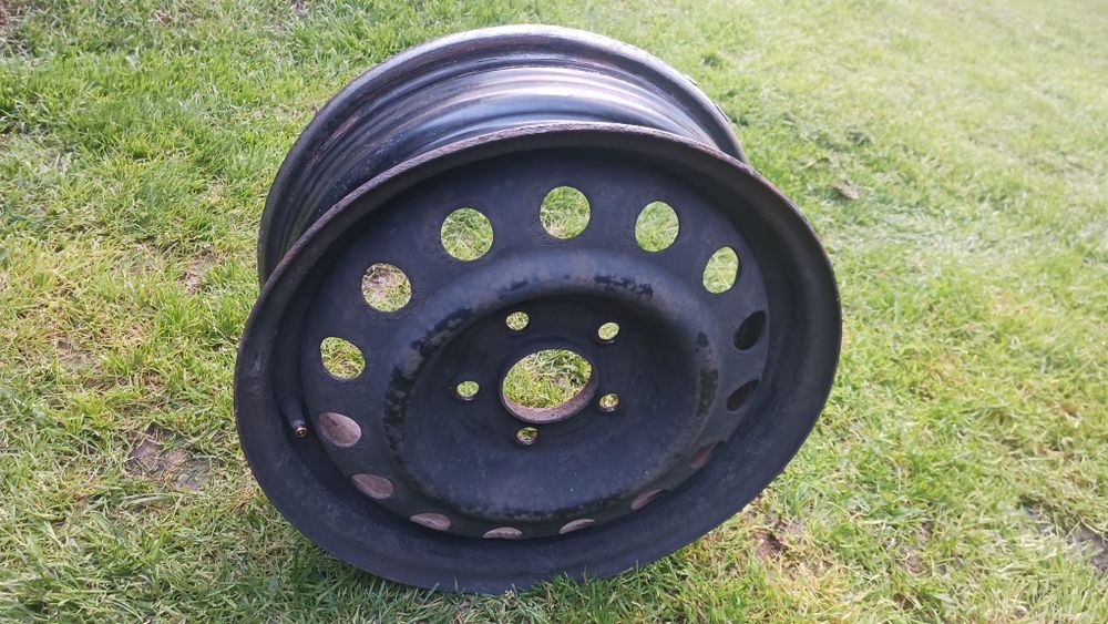 Felgi i  stalowe i kołpaki kia ceed