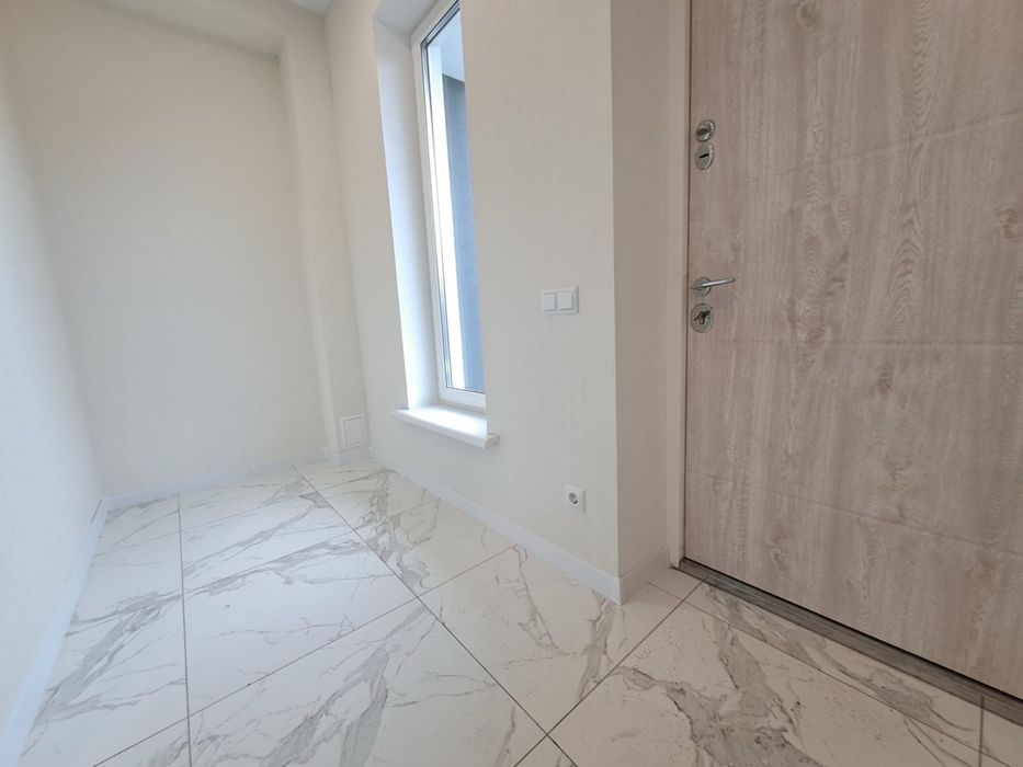 Продам будинок 120 м.кв. на 5 сотках з терасою та навісом для авто