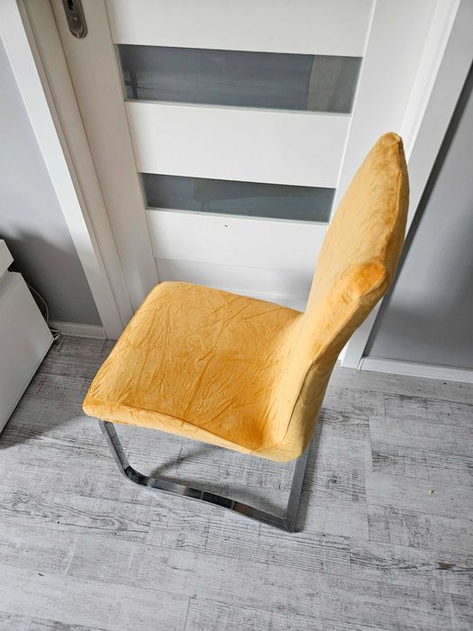 Pokrowce na krzesła miękkie welurowe musztardowe 4 sztuki komplet