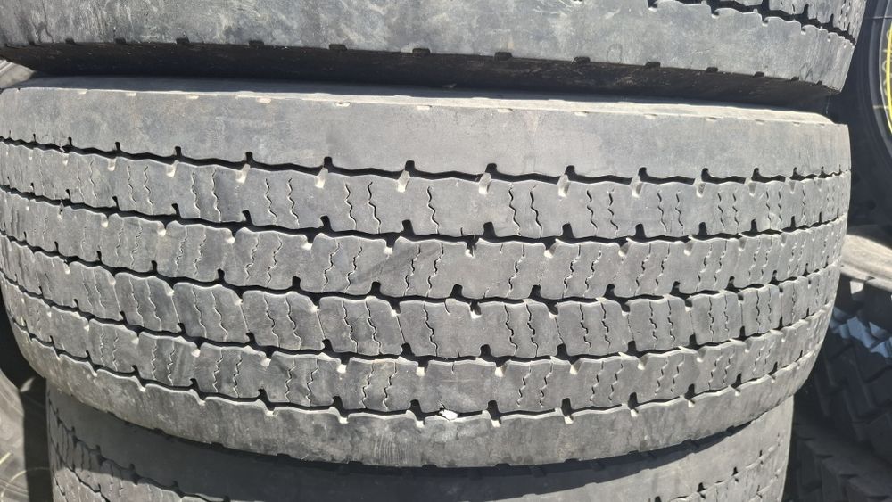 275/70r22.5 Pirelli komplet opon
