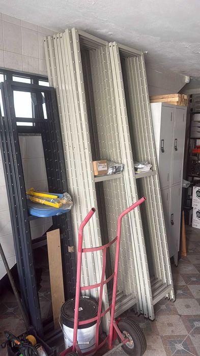 Prateleiras Metálicas usadas