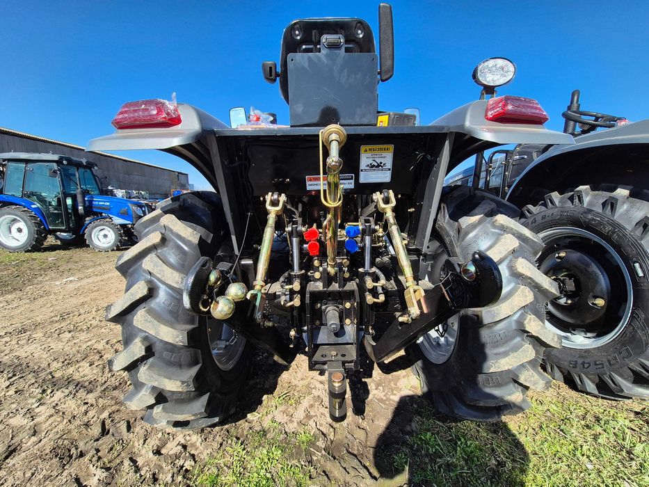 Трактор Скаут ТУ 404 на 2 гидроцидиндра