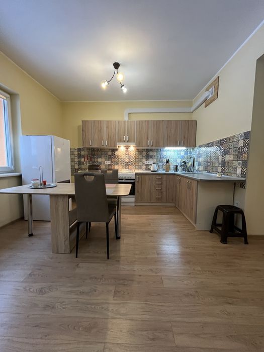 Готовий будинок біля лісу,поруч міста,готовий до заселення.