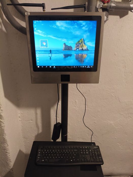 Komputer dotykowy ekran stan bardzo dobry