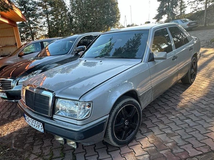 Mercedes-Benz W124 (1984-1993) MERCEDES 124 300 D Turbo Diesel Automat Klima 4x4 Zarejestrowany
