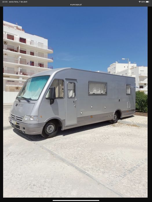 Autocaravana Mercedes.