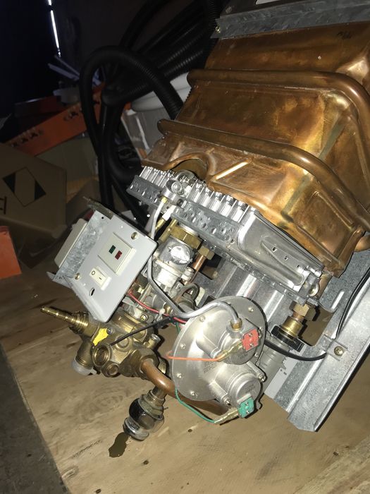 Junkers Gazowy grzejnik wody przeplywowej