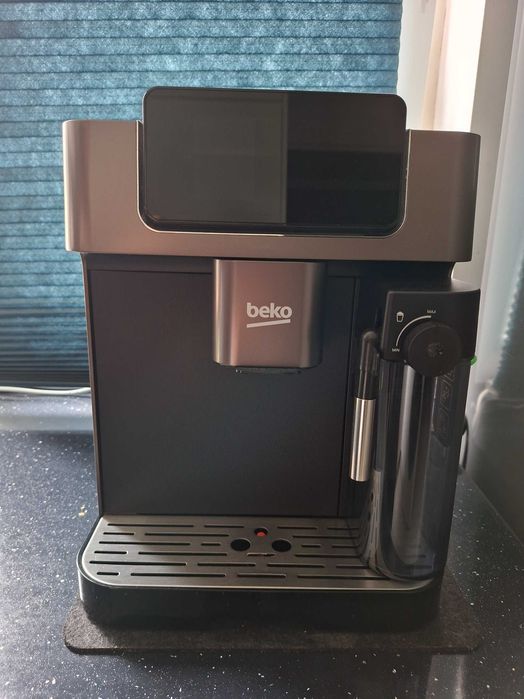 Ekspres BEKO CaffeExperto