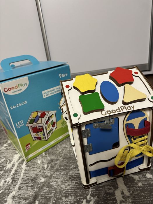 Бізікуб з підсвіткою,бізідом Good Play