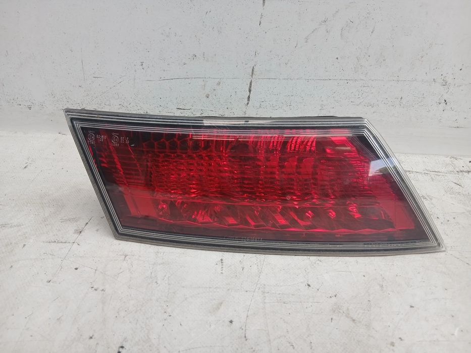 Farolim da mala esquerdo HONDA Civic VIII Hatchback (FN_, FK_)