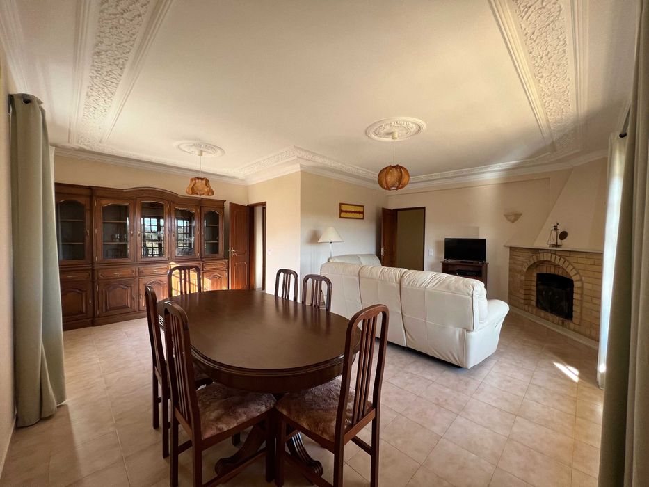 Aluga-se moradia V3 nos arredores de Portimão