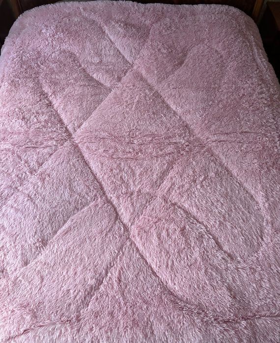 Пухнаста ковдра травичка рожева