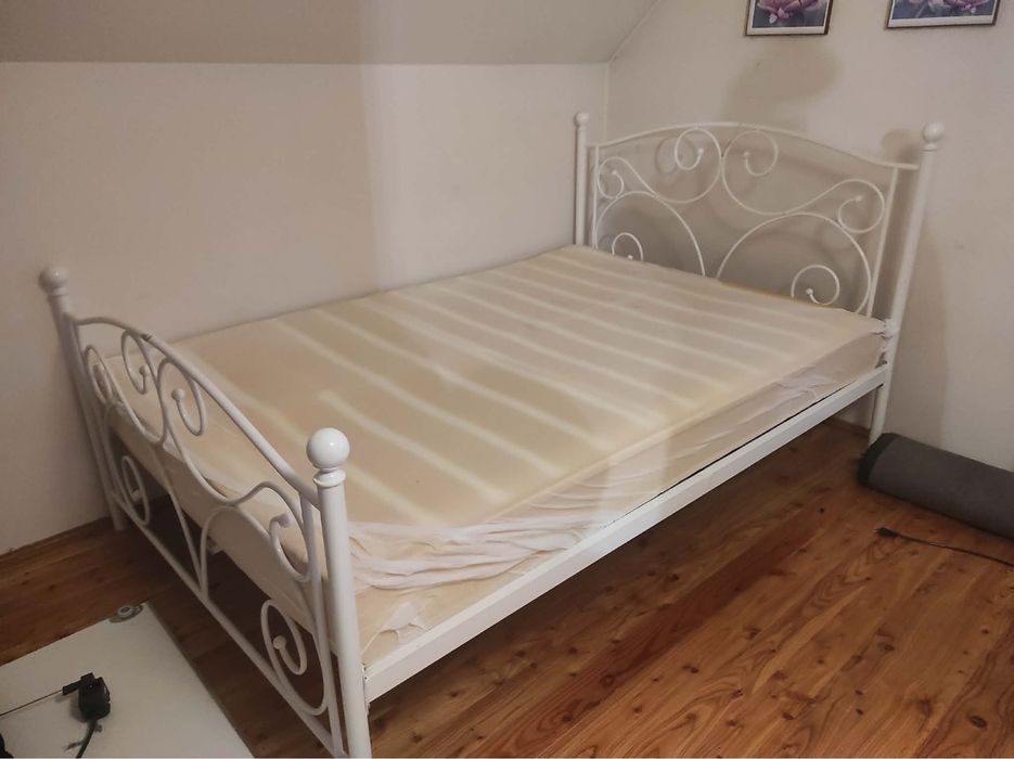 Łóżko metalowe 200 x 140  + Materac