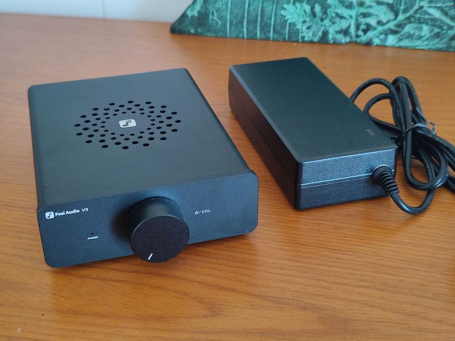 Fosi Audio V3 + fonte 32 V – como novo