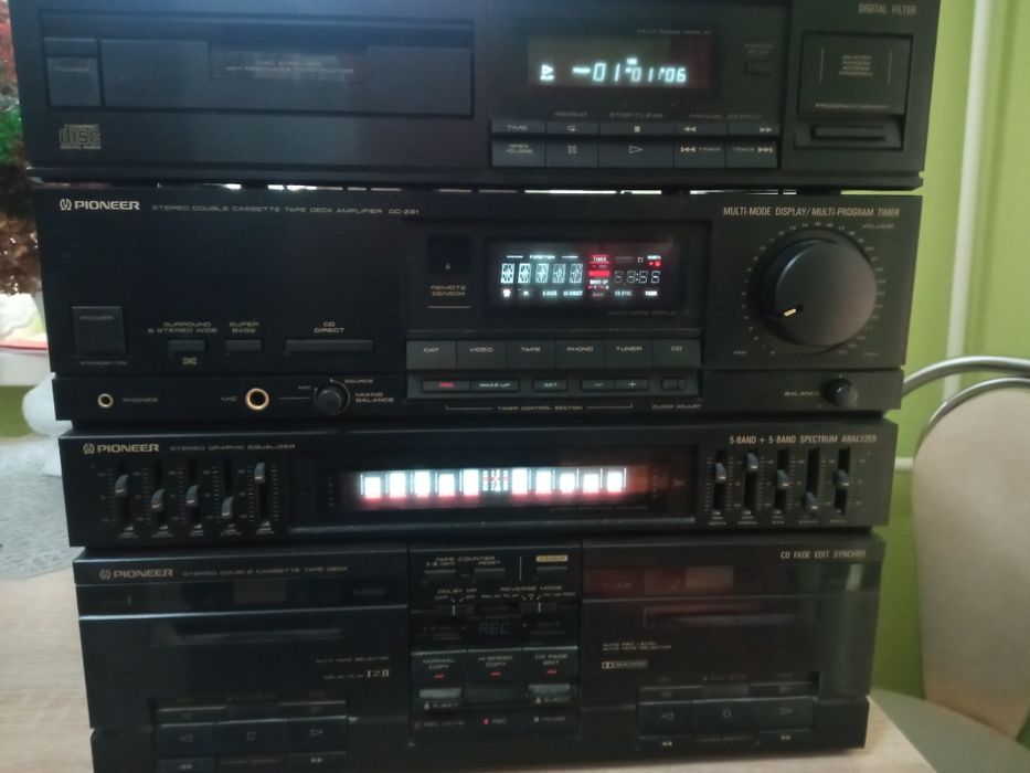 Zestaw Pioneer  Amplituner Magnetofon Deck - opis .