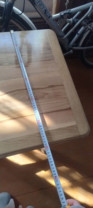 Стіл з натурального дерева ручної роботи