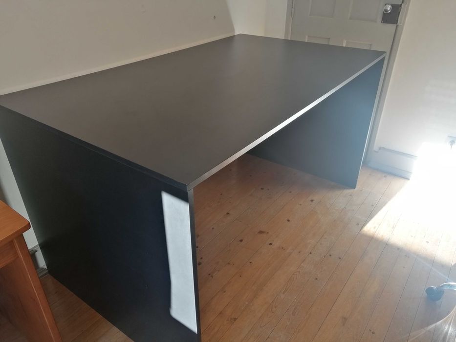 Mesa Alta e Robusta (90cm Altura) | Estúdio / DJ Cabine