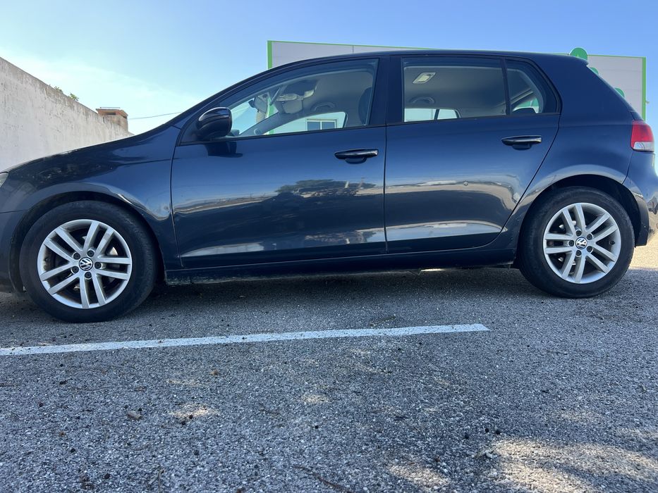 VW Golf VI 2.0TDI Confortline 110cv foto 2